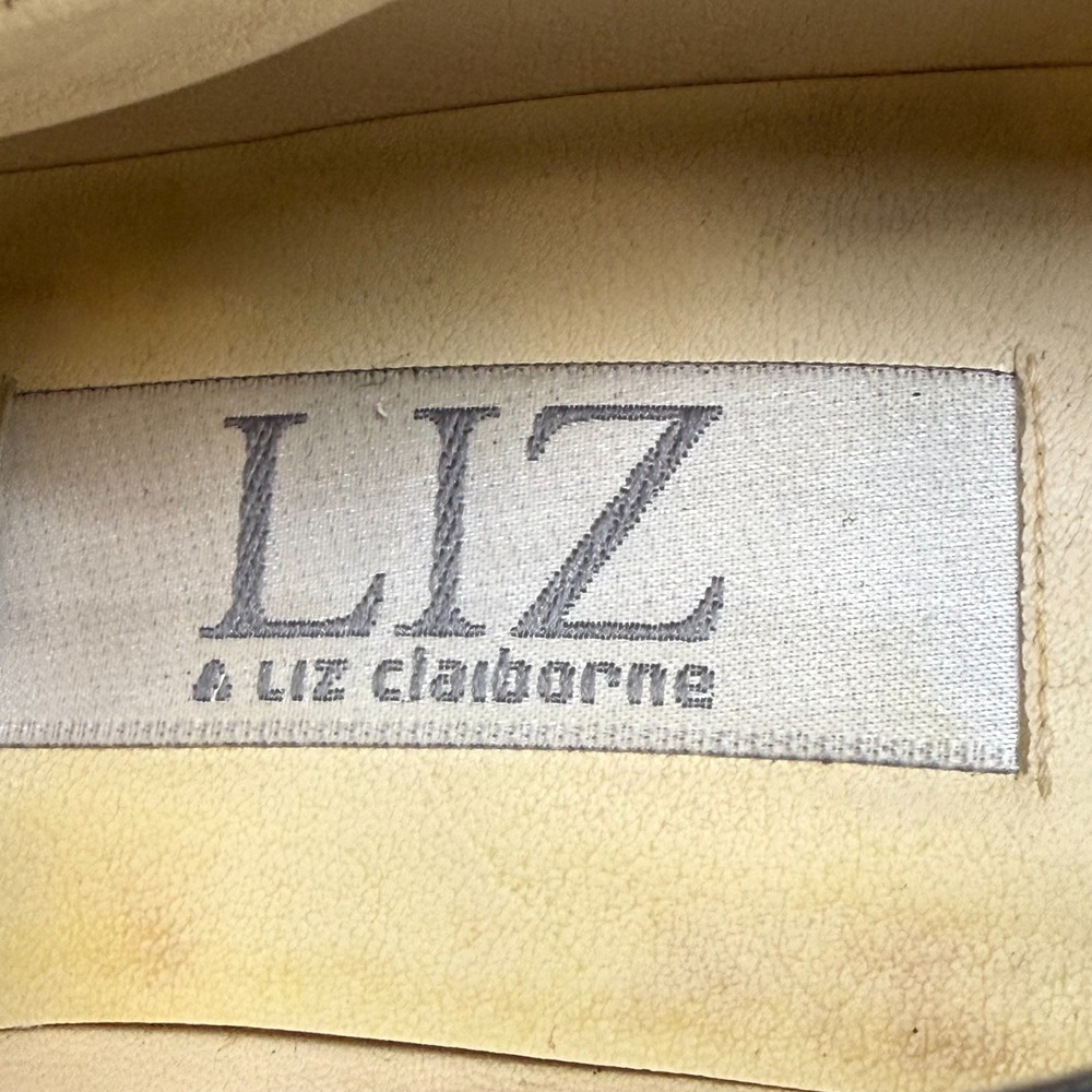 LIZ CLAIBORNE Vintage Victorian Mary Jane Pumps 9 M Black Leather Pinup Wingtip - Picture 11 of 11
